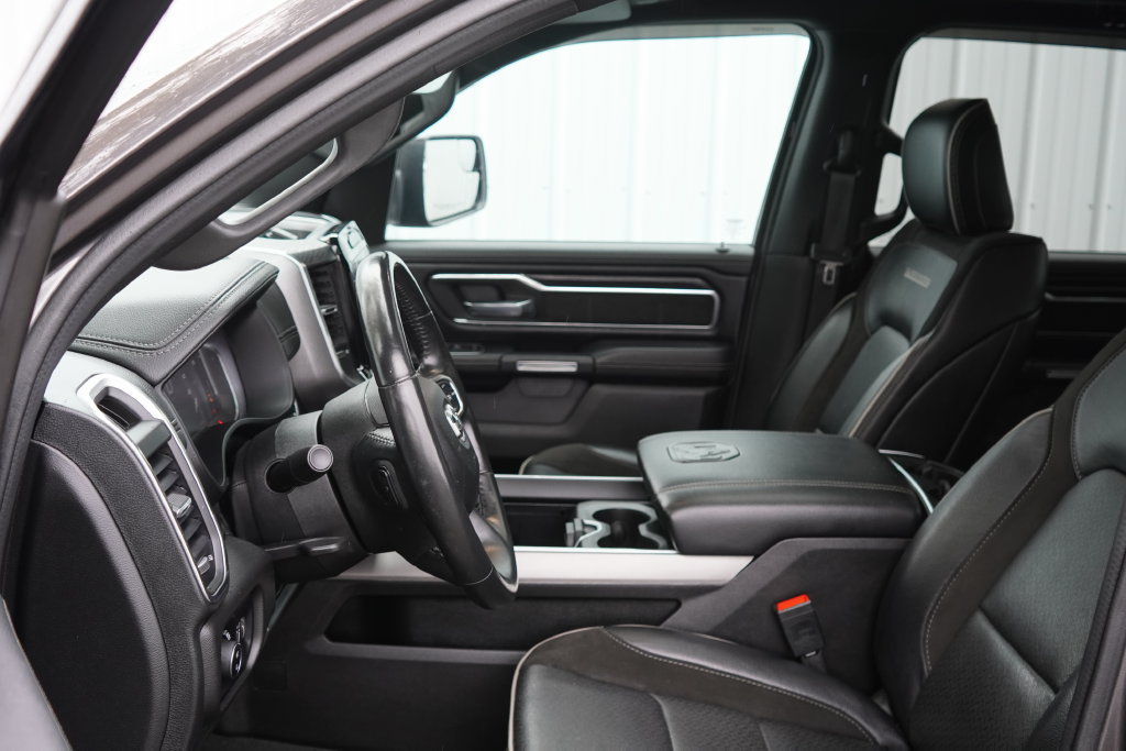 Used 2023 RAM 1500 Laramie AWD/4WD image 12