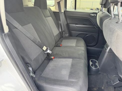 Used 2012 Jeep Patriot Latitude w/ Sun/Sound Group image 19