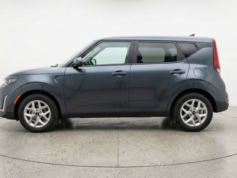 Used 2025 Kia Soul LX w/ LX Technology Package FWD image 5