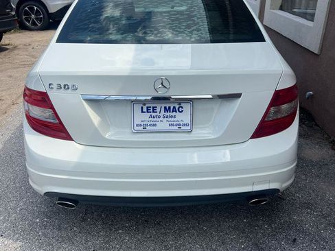 Used 2009 Mercedes-Benz C 300 Sedan image 6