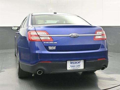 Used 2015 Ford Taurus SE FWD image 6