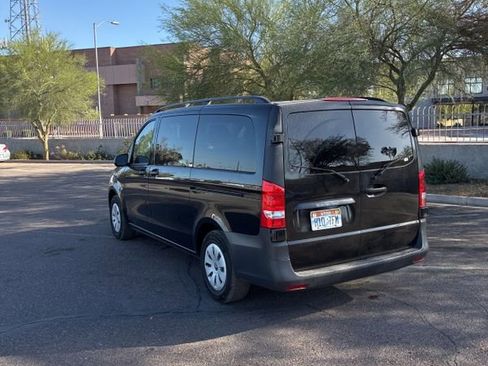 Used 2023 Mercedes-Benz Metris Passenger image 5
