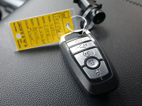 Used 2024 Ford F250 Lariat w/ Sport Appearance Package image 17