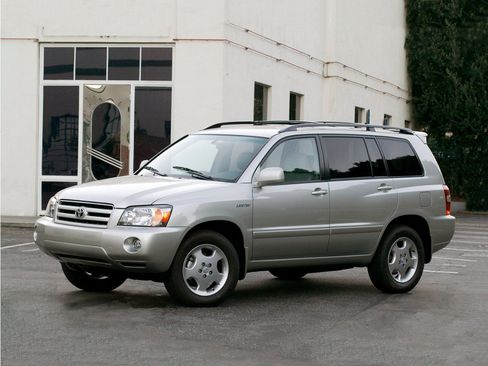 Used 2005 Toyota Highlander 4WD V6 w/ 3rd Row image 1