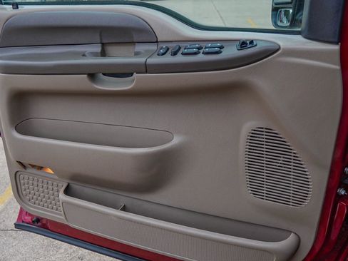 Used 2003 Ford F250 XLT image 35