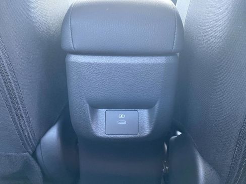 New 2025 Nissan Versa SV w/ Trunk Package image 29