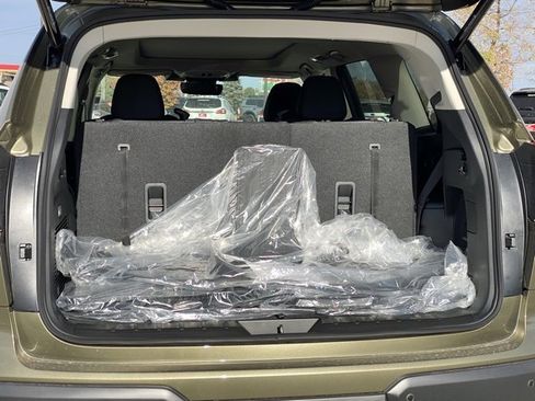 New 2025 Subaru Ascent Limited image 25