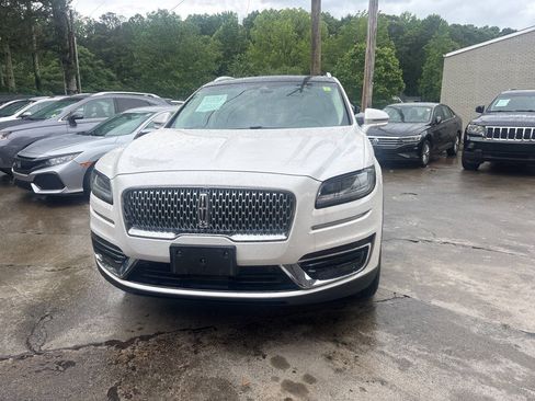 Used 2019 Lincoln Nautilus Reserve FWD image 3
