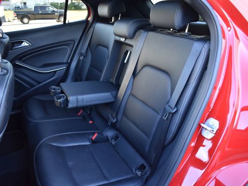 Used 2019 Mercedes-Benz GLA 250 4MATIC image 33