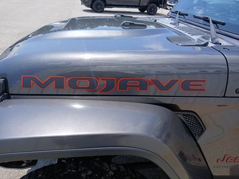 Used 2021 Jeep Gladiator Mojave AWD/4WD image 13