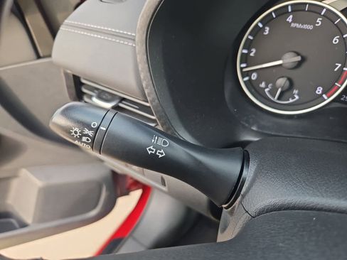 Used 2021 Nissan Sentra SV image 25