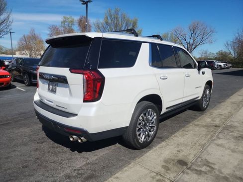 Certified 2024 GMC Yukon Denali Ultimate w/ LPO, Floor Liner Package AWD/4WD image 8