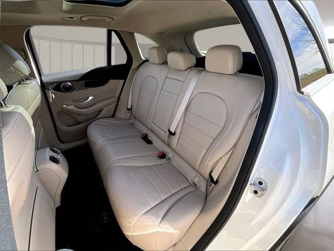 Used 2022 Mercedes-Benz GLC 300 image 28