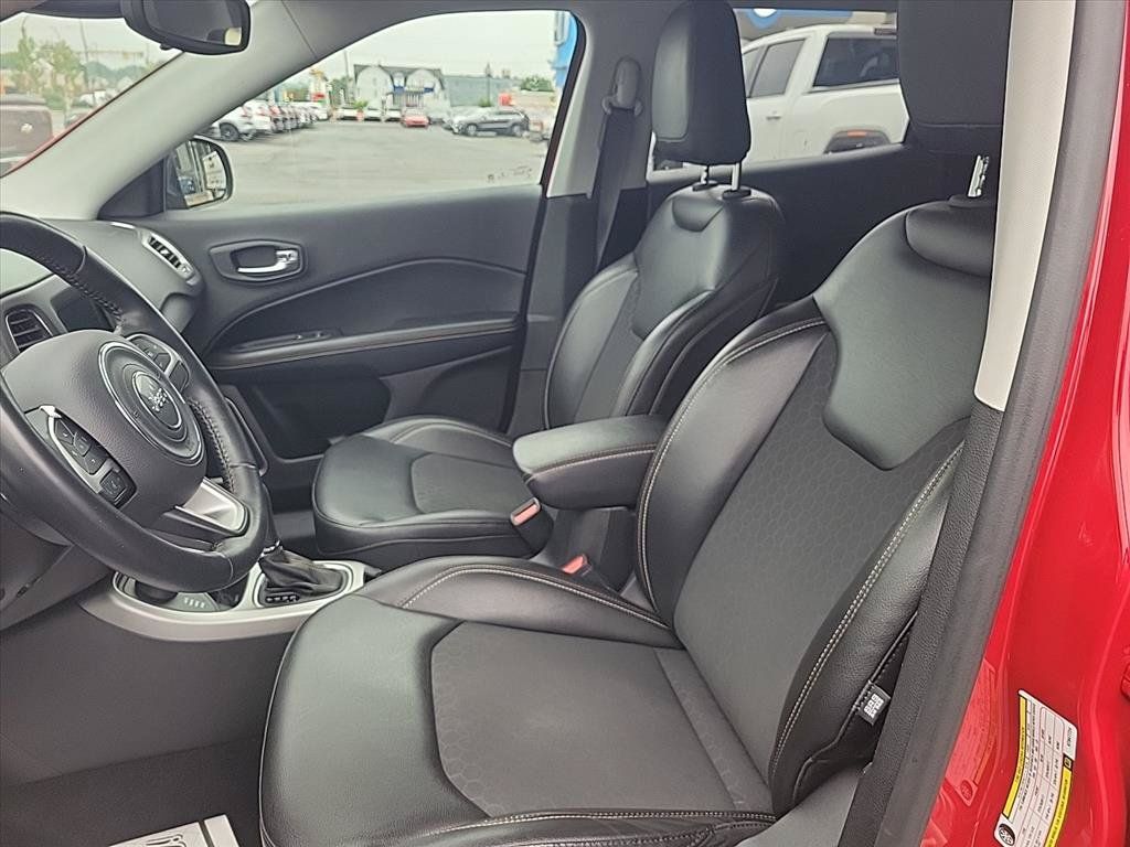 Used 2019 Jeep Compass Latitude AWD/4WD image 13