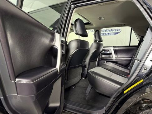 Used 2016 Toyota 4Runner SR5 Premium image 14