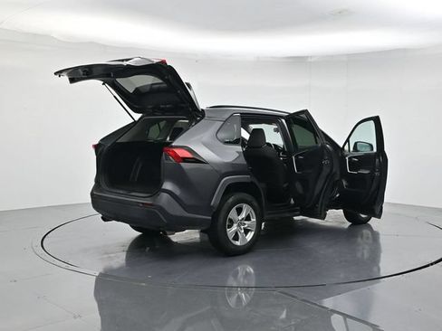 Used 2019 Toyota RAV4 XLE FWD image 50