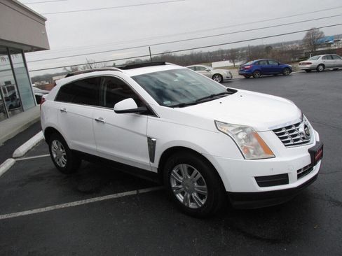 Used 2014 Cadillac SRX Luxury image 3