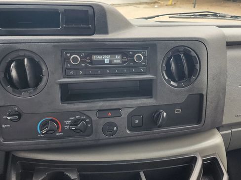 Used 2024 Ford E-350 and Econoline 350 Super Duty w/ Power Windows & Locks Group image 35