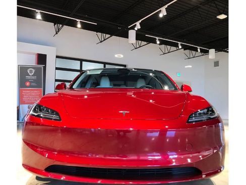 Used 2025 Tesla Model 3 Long Range image 3