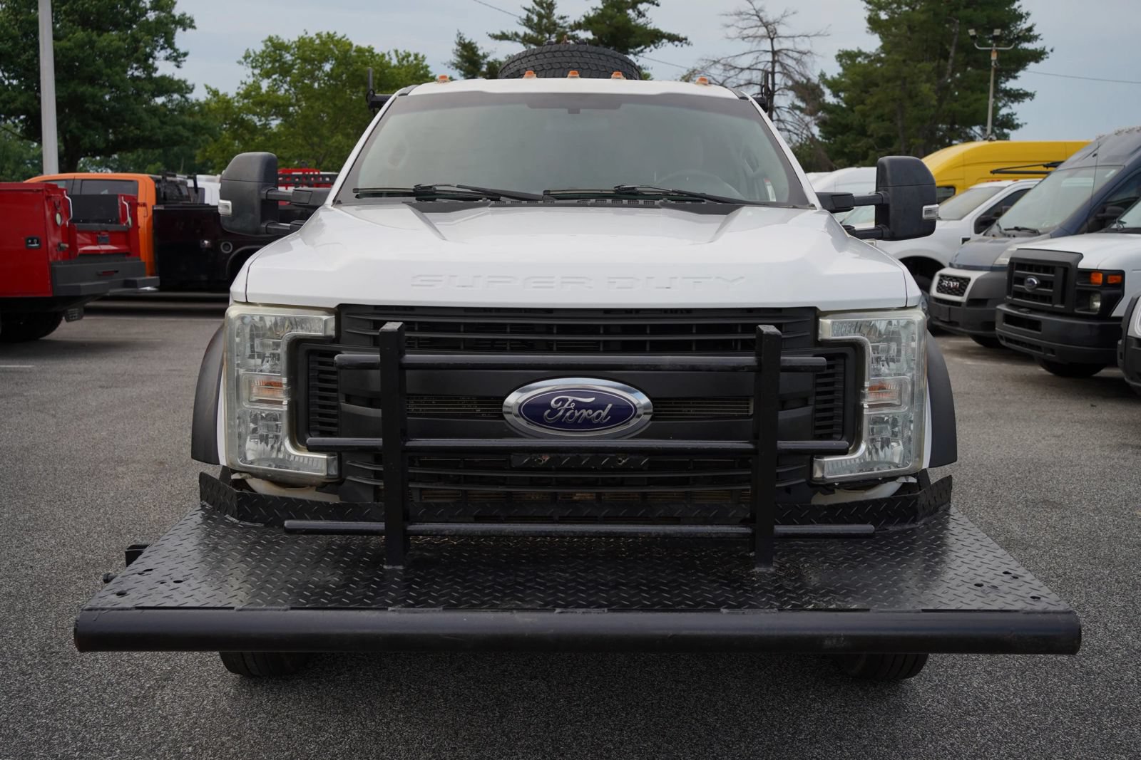 Used 2017 Ford F550 4x4 SuperCab Super Duty image 4