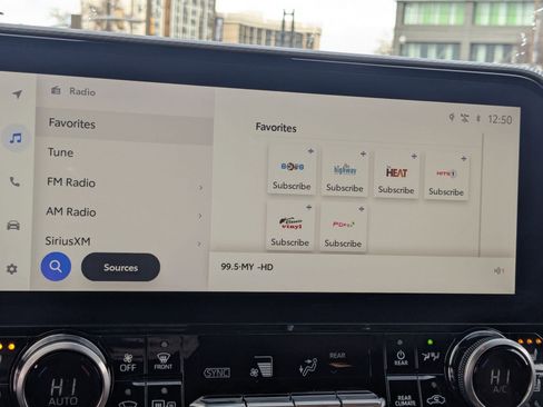 Used 2023 Toyota Highlander Platinum image 21