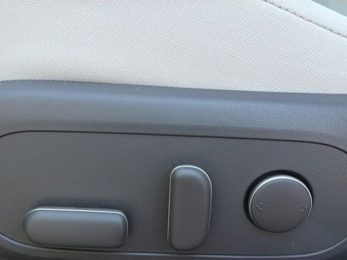Certified 2024 Hyundai Kona SEL AWD/4WD image 17