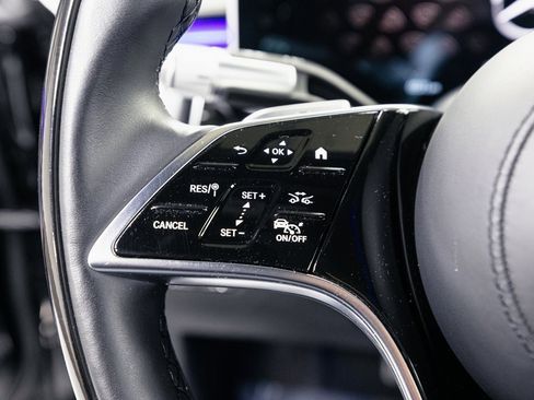 Used 2023 Mercedes-Benz Maybach S 680 4MATIC w/ Manufaktur Leather Package image 11