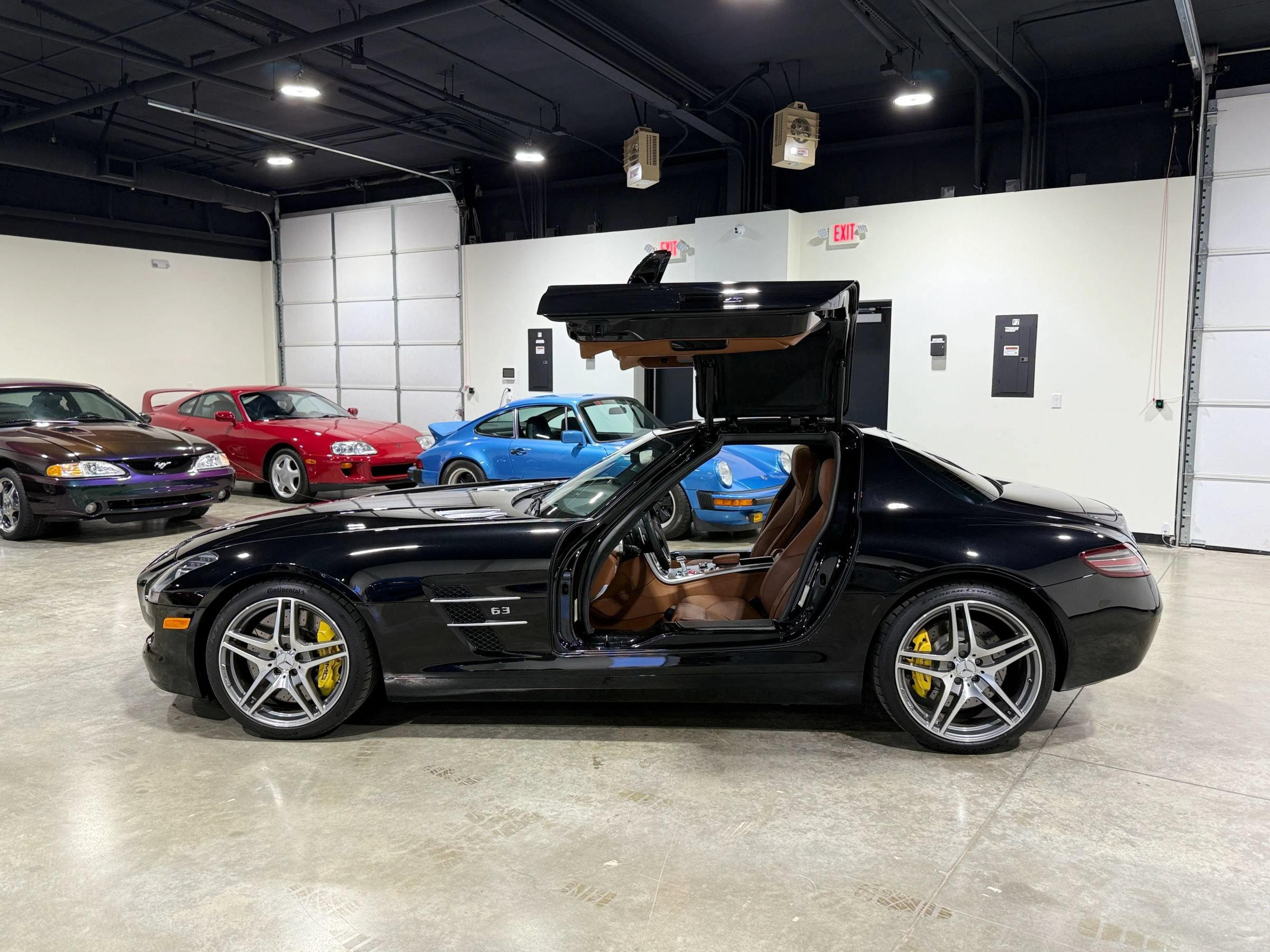 Used 2011 Mercedes-Benz SLS AMG Coupe image 15