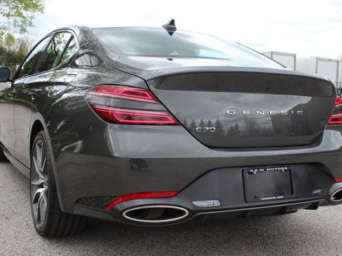 Used 2025 Genesis G70 2.5T RWD image 9