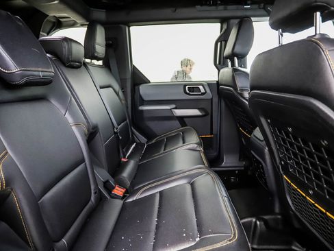 Used 2021 Ford Bronco Badlands image 24