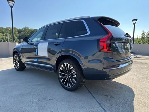 New 2026 Volvo XC90 B6 Plus w/ Protection Package Premier image 5