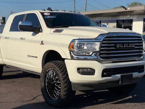 Used 2022 RAM 3500 Limited AWD/4WD image 11