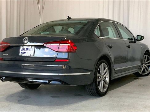 Used 2017 Volkswagen Passat 1.8T R-Line image 13