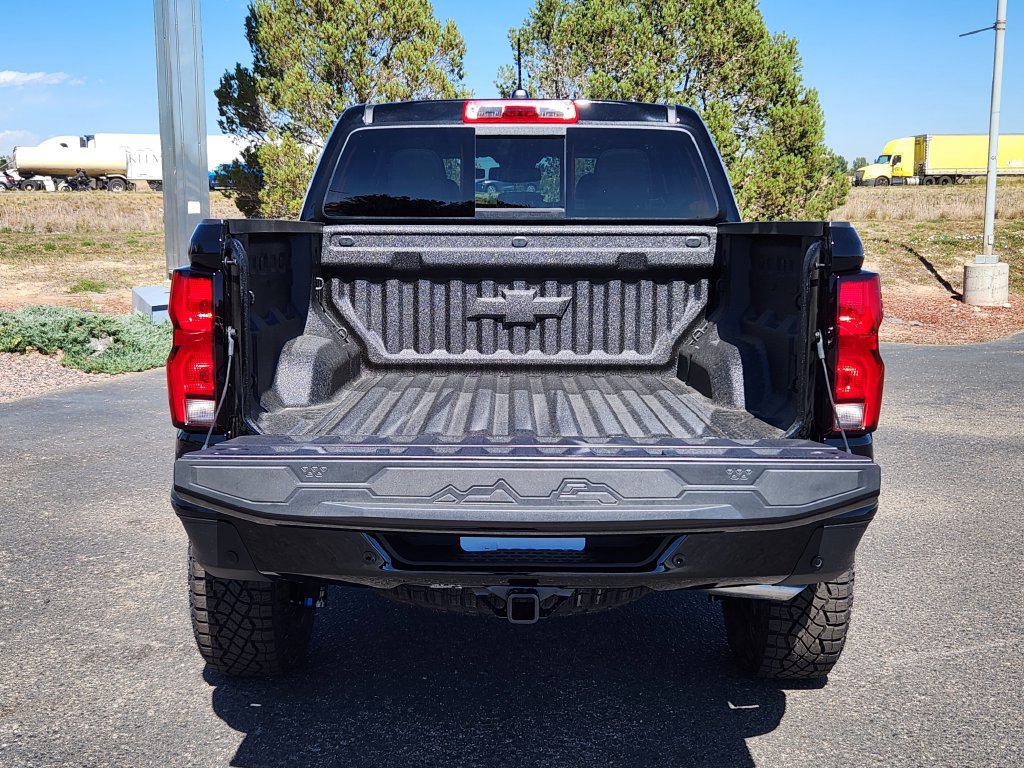 New 2026 Chevrolet Colorado ZR2 w/ Technology Package AWD/4WD image 12