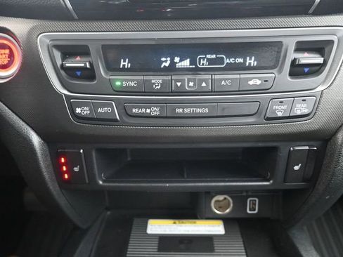 Used 2023 Honda Passport TrailSport image 19