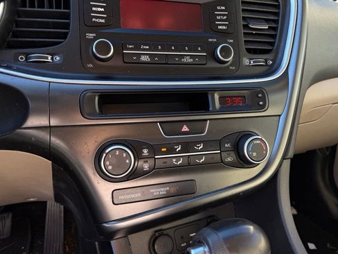 Used 2015 Kia Optima LX image 9