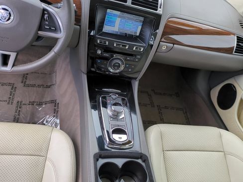 Used 2013 Jaguar XK Convertible RWD image 11