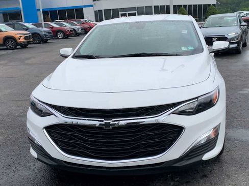 Used 2023 Chevrolet Malibu RS FWD image 3