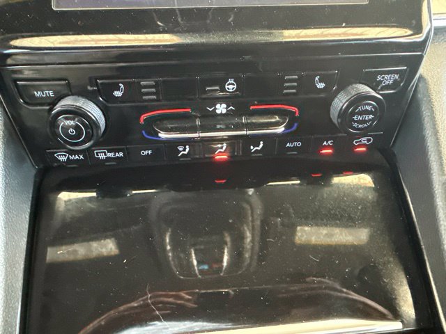 Used 2023 Jeep Grand Cherokee L Laredo AWD/4WD image 20