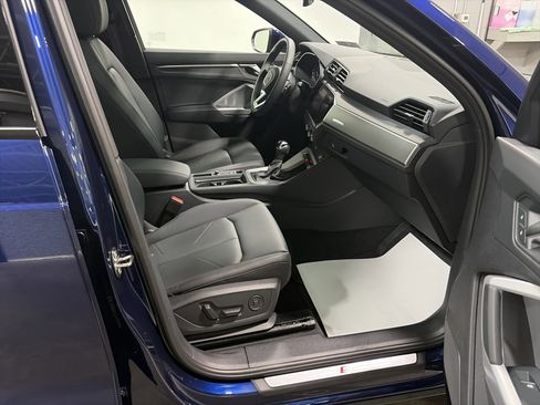 Certified 2025 Audi Q3 2.0T Premium w/ Convenience Plus Package image 33