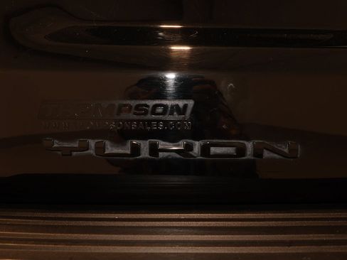 Used 2024 GMC Yukon XL Denali Ultimate AWD/4WD image 40