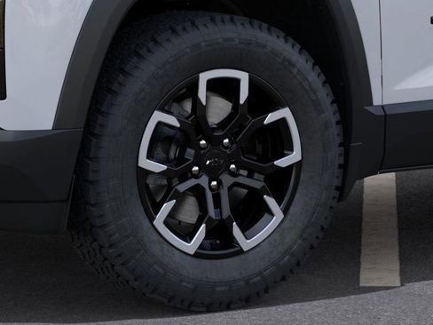 New 2026 Chevrolet Equinox ACTIV w/ Convenience Package III image 9