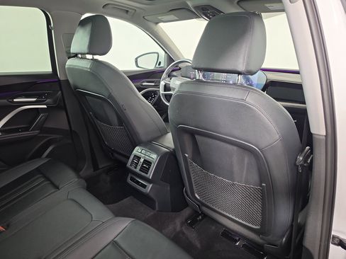 Certified 2025 Audi Q5 Premium w/ Convenience Package AWD/4WD image 39