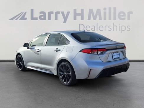 Certified 2024 Toyota Corolla SE image 3