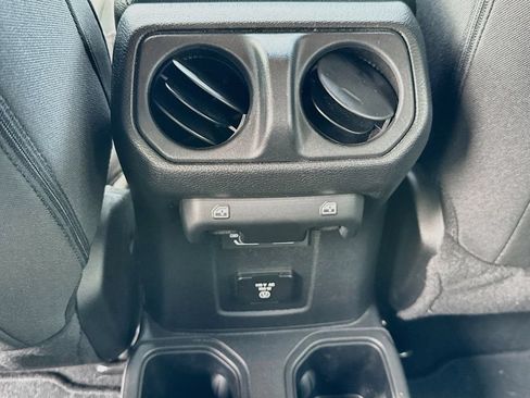 Certified 2022 Jeep Wrangler Unlimited Sport w/ Sun And Sound Package AWD/4WD image 29