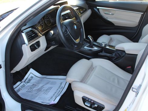 Used 2017 BMW 330i xDrive Sedan image 11