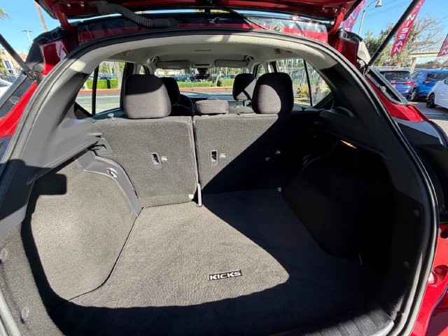 Used 2023 Nissan Kicks SV FWD image 8