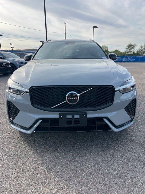 Used 2026 Volvo XC60 B5 Plus AWD/4WD image 8