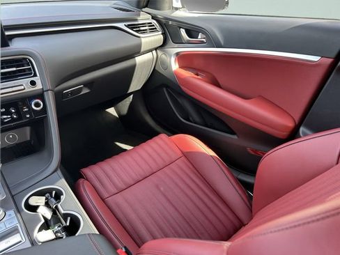 Used 2025 Genesis G70 2.5T w/ Sport Prestige Package RWD image 12