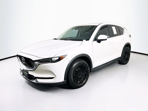 Used 2017 MAZDA CX-5 Touring image 3